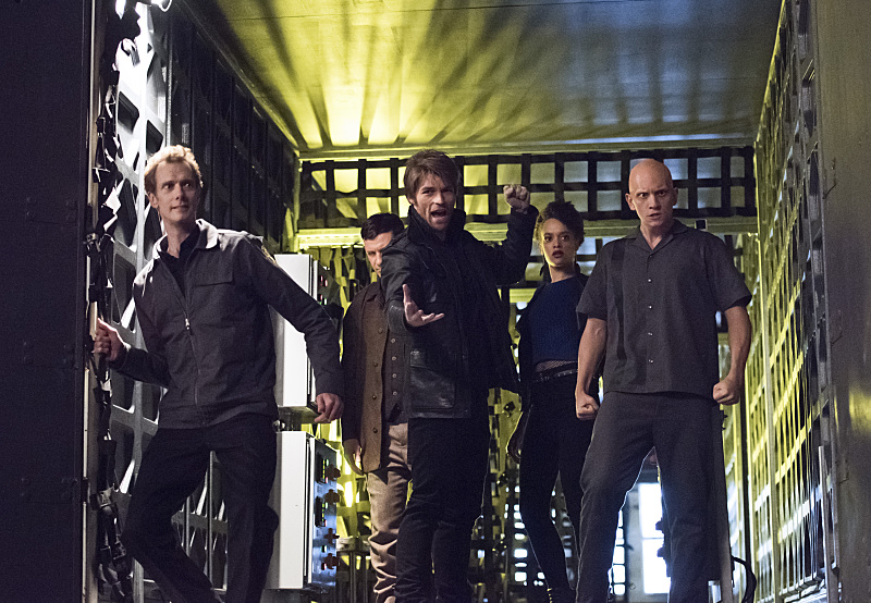 The Flash -- "Rogue Air" -- Image FLA122A_0351b -- Pictured (L-R): Doug Jones as Jake Simmons, Paul Anthony as Roy G. Bivolo, Liam McIntyre as Mark Mardon, Britne Oldford as Shawna Baez and Anthony Carrigan as Kyle Nimbus -- Photo: Dean Buscher/The CW -- ÃÂ© 2015 The CW Network, LLC. All rights reserved.